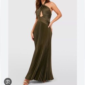 Boohoo Occasion Olive Twist Halterneck Maxi Dress US 12